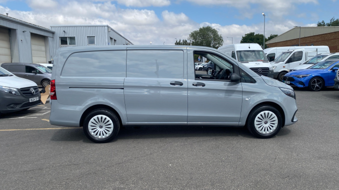 Mercedes-Benz Vito L2 Diesel Rwd 114CDI Pro Van 9G-Tronic - Image 8